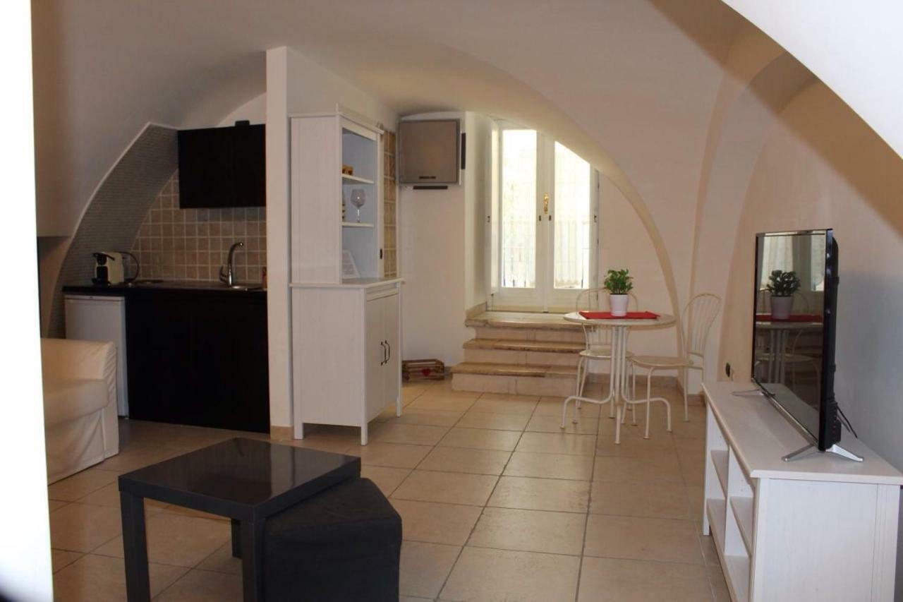 Villari 60 Bari Exterior foto